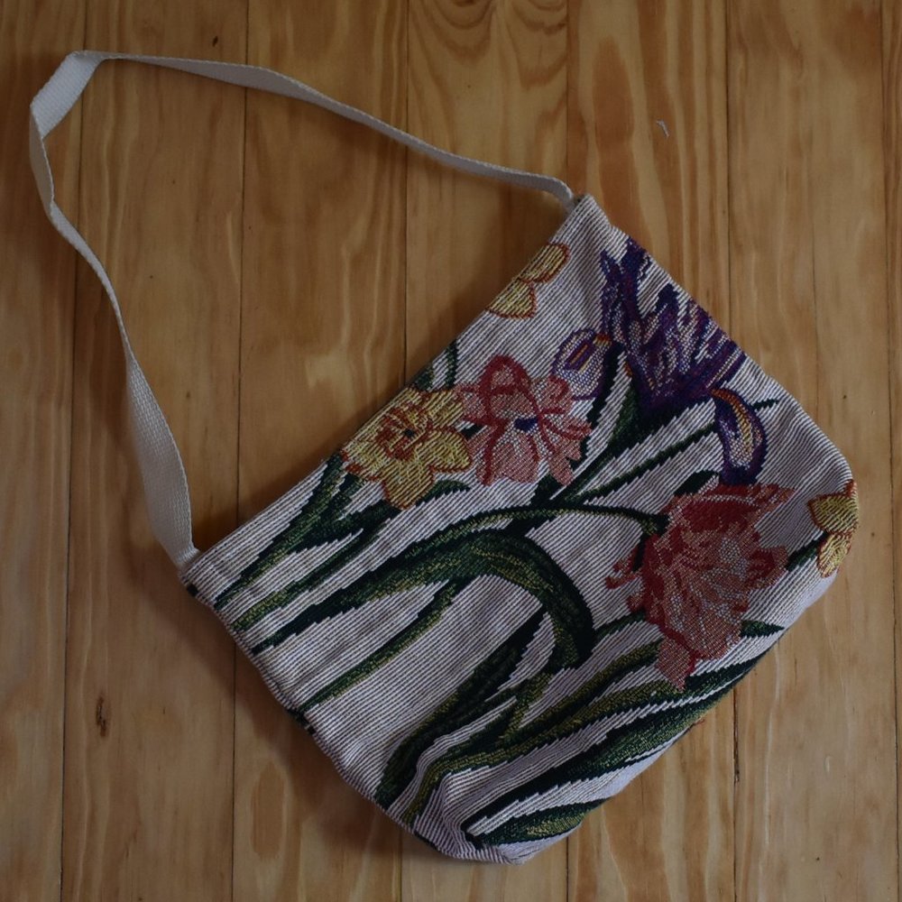 Floral tapestry bag